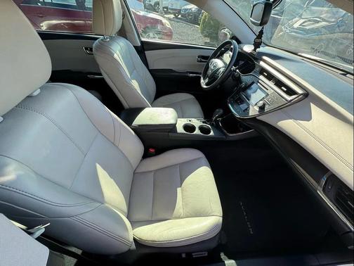 2016 Toyota Avalon XLE