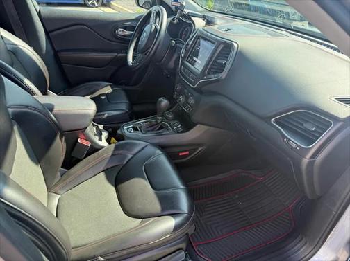 2021 Jeep Cherokee Trailhawk