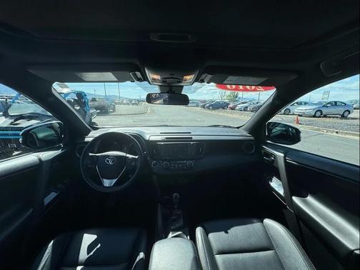 Silver Sky Metallic 2016 Toyota RAV4 SE