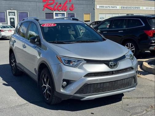 Silver Sky Metallic 2016 Toyota RAV4 SE