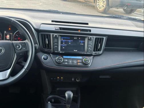 2016 Toyota RAV4 SE