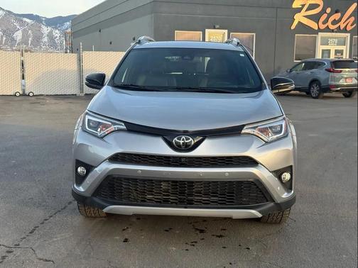2016 Toyota RAV4 SE