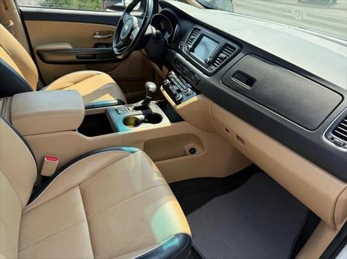 2018 Kia Sedona LX