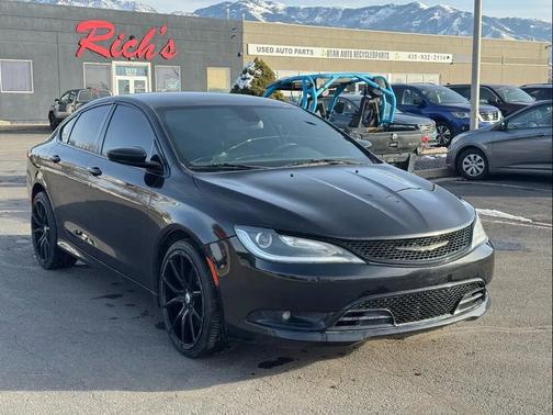 Black Clearcoat 2015 Chrysler 200 S