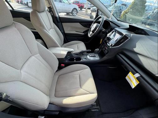 2017 Subaru Impreza 2.0i