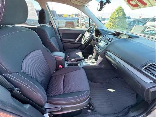 2016 Subaru Forester 2.5i