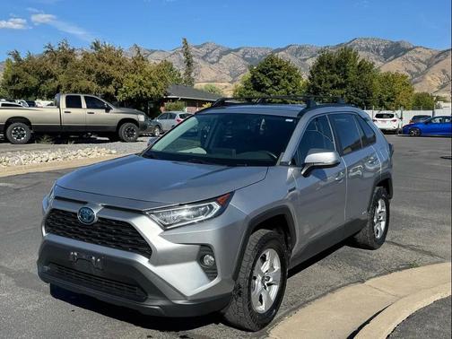 2021 Toyota RAV4 Hybrid XLE