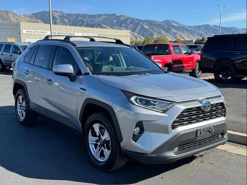 2021 Toyota RAV4 Hybrid XLE