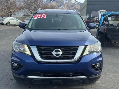2019 Nissan Pathfinder SV