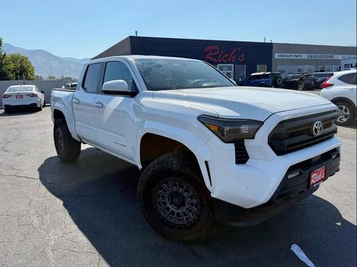2024 Toyota Tacoma SR5