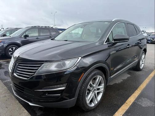 Tuxedo Black Metallic 2015 Lincoln MKC Base