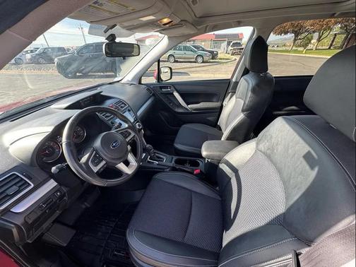 Venetian Red Pearl 2017 Subaru Forester 2.0XT Premium