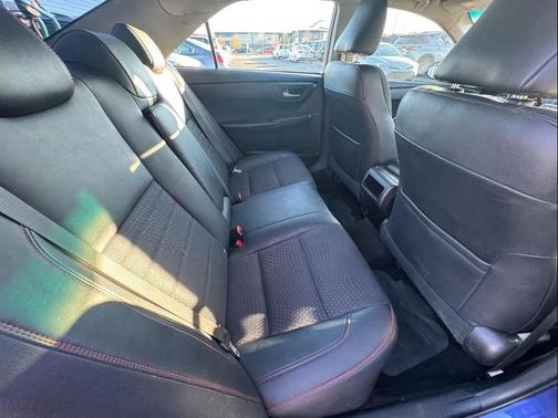 2015 Toyota Camry SE