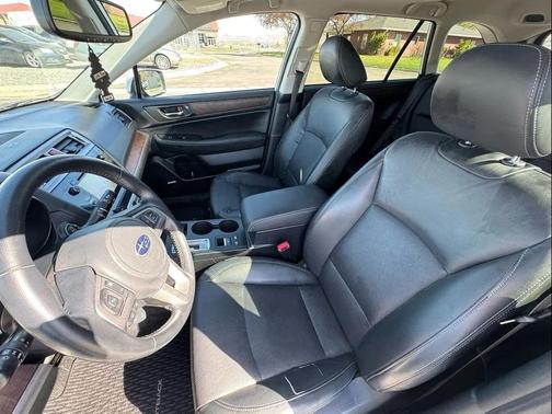 Crystal White Pearl 2015 Subaru Outback 2.5i Limited