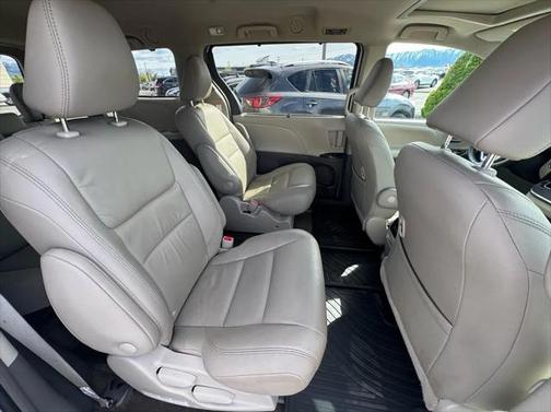 2018 Toyota Sienna XLE