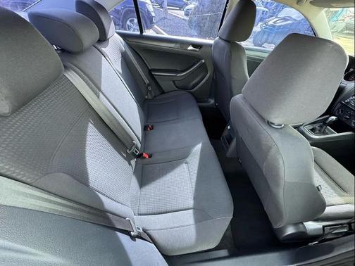 2015 Volkswagen Jetta 2.0L S