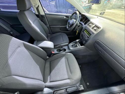 2015 Volkswagen Jetta 2.0L S