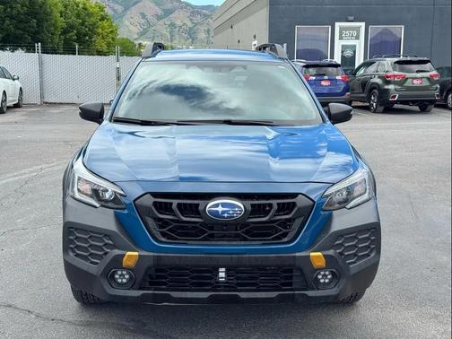 Geyser Blue 2024 Subaru Outback Wilderness