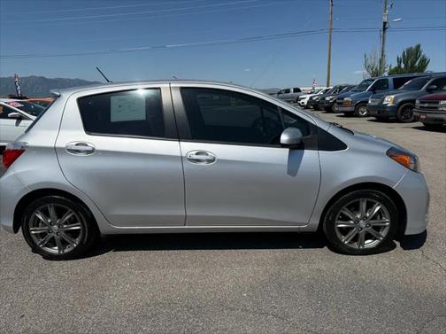 2012 Toyota Yaris LE