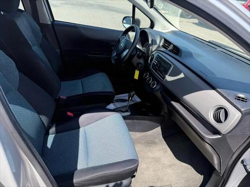 2012 Toyota Yaris LE