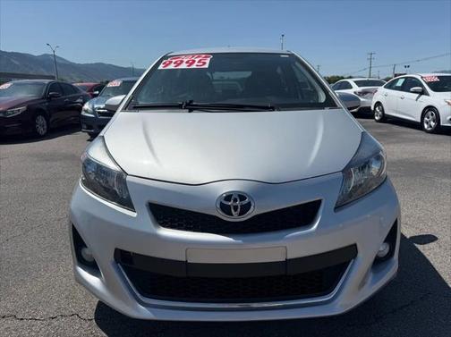 2012 Toyota Yaris LE