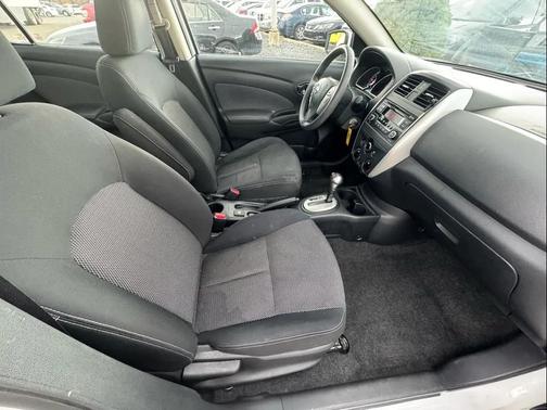 2016 Nissan Versa 1.6 SV