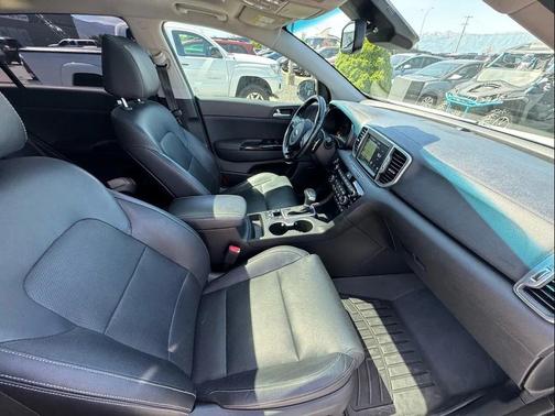 Snow White Pearl 2019 Kia Sportage SX Turbo