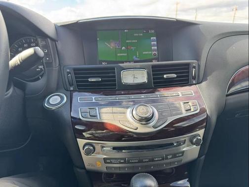 2018 INFINITI Q70 3.7X LUXE