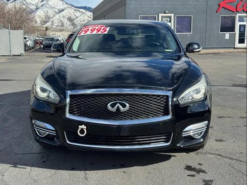 2018 INFINITI Q70 3.7X LUXE