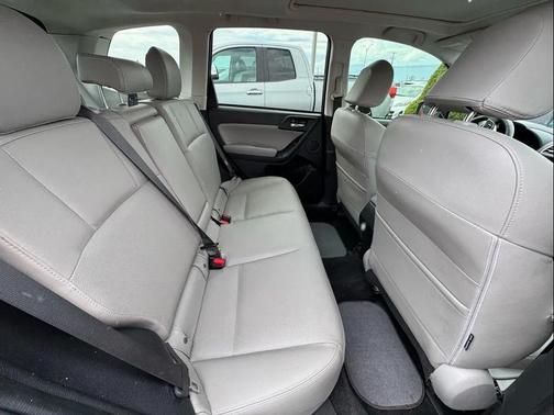 2016 Subaru Forester 2.5i Touring