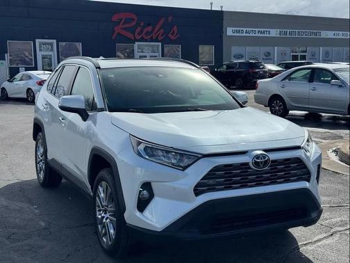 2020 Toyota RAV4 Limited