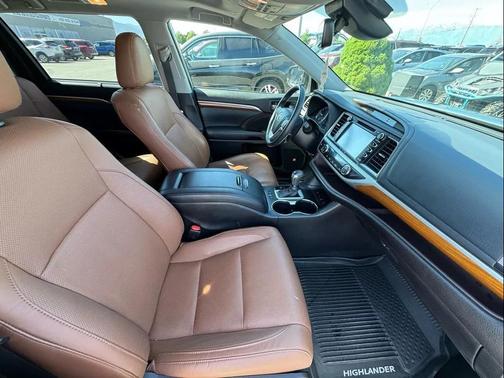 Alumina Jade Metallic 2019 Toyota Highlander Limited Platinum