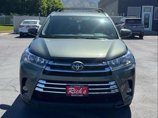 Alumina Jade Metallic 2019 Toyota Highlander Limited Platinum