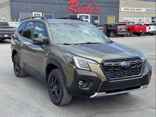 Autumn Green Metallic 2023 Subaru Forester Wilderness