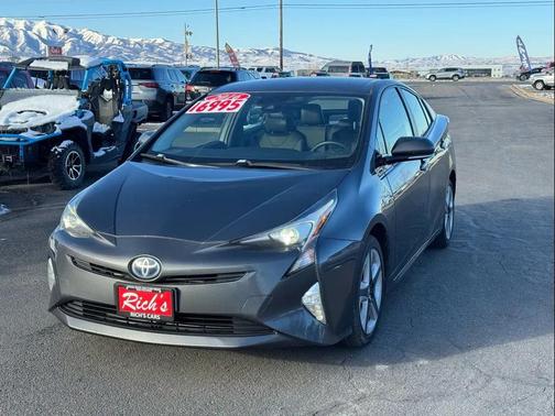 2016 Toyota Prius Three Touring