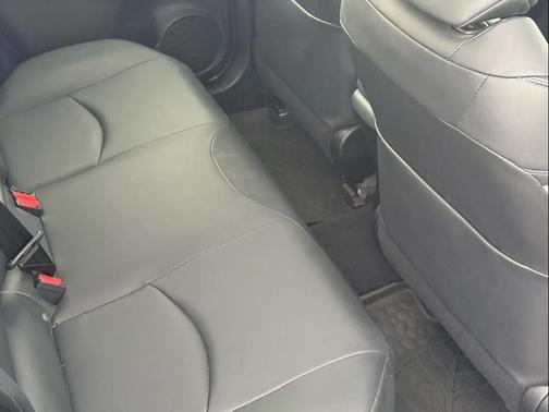 2016 Toyota Prius Three Touring