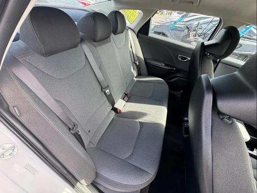 Snow White Pearl 2025 Kia K4 LX