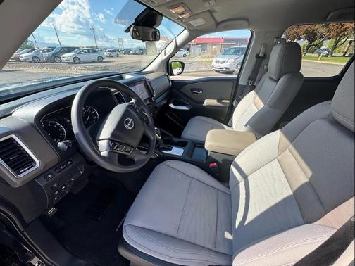 Gray 2022 Nissan Frontier SV