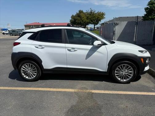 2020 Hyundai KONA SEL Plus