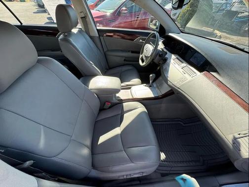 2008 Toyota Avalon XLS