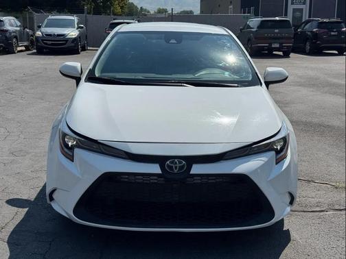 Blizzard Pearl 2021 Toyota Corolla Hybrid LE