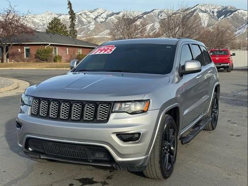2017 Jeep Grand Cherokee Altitude