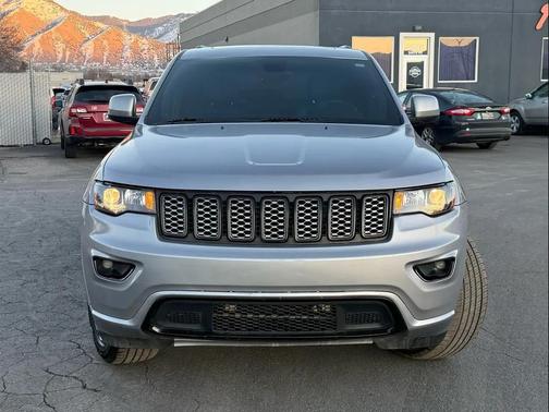 2017 Jeep Grand Cherokee Altitude
