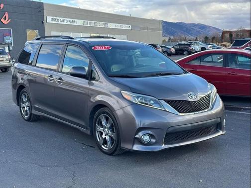 2017 Toyota Sienna SE
