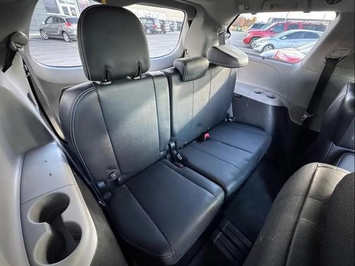 2017 Toyota Sienna SE