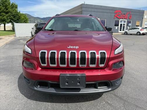 2017 Jeep Cherokee Sport