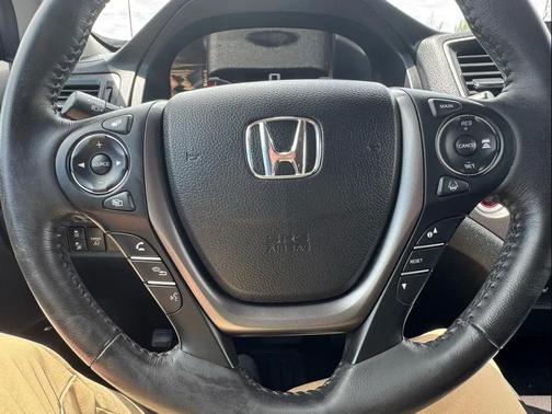Crystal Black Pearl 2023 Honda Ridgeline RTL