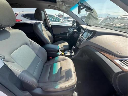 2017 Hyundai SANTA FE Limited Ultimate