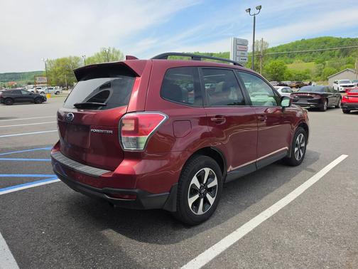 Venetian Red Pearl 2018 Subaru Forester 2.5i Premium