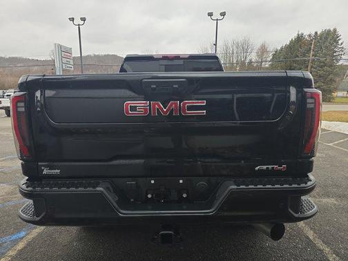2025 GMC Sierra 2500 AT4